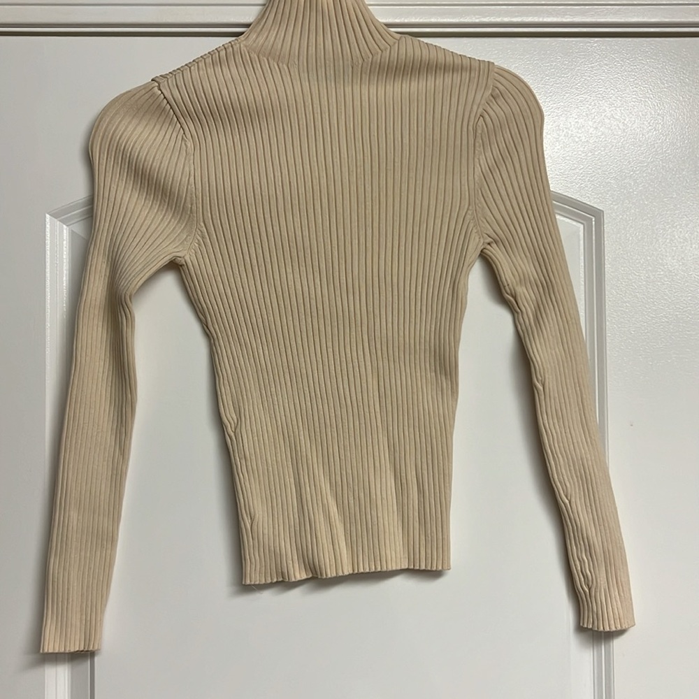 Zara Cream color turtleneck long sleeve - Picture 5 of 5